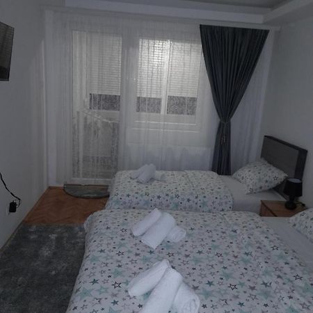 Holiday Apartaments 2 Ni Εξωτερικό φωτογραφία