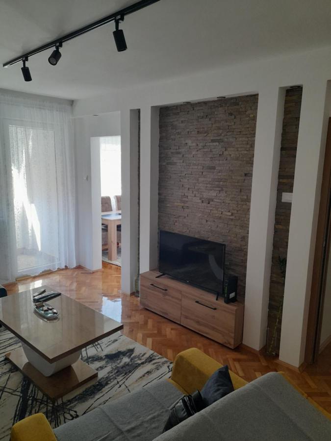 Holiday Apartaments 2 Ni Εξωτερικό φωτογραφία