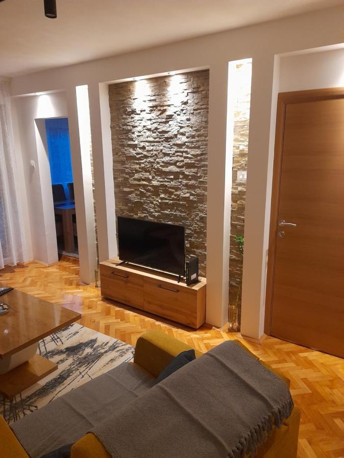 Holiday Apartaments 2 Ni Εξωτερικό φωτογραφία