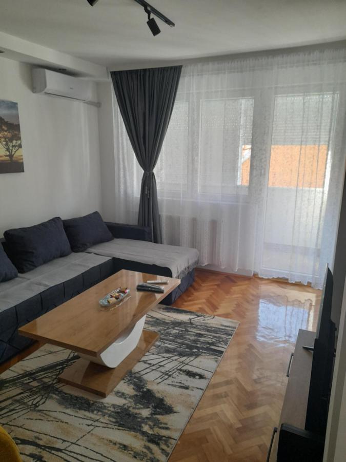 Holiday Apartaments 2 Ni Εξωτερικό φωτογραφία