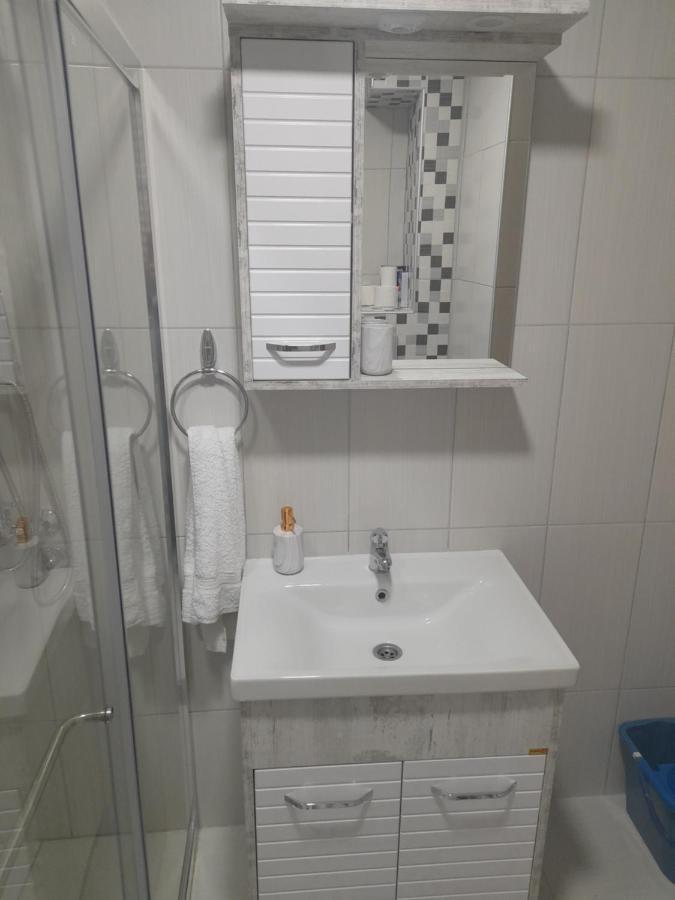 Holiday Apartaments 2 Ni Εξωτερικό φωτογραφία
