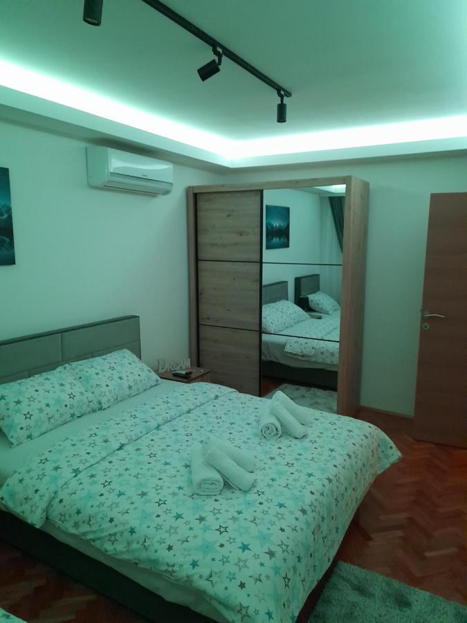 Holiday Apartaments 2 Ni Εξωτερικό φωτογραφία