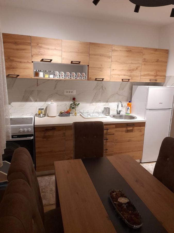 Holiday Apartaments 2 Ni Εξωτερικό φωτογραφία