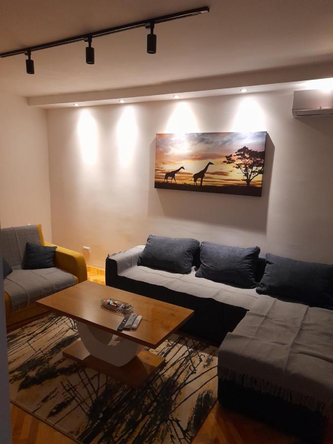 Holiday Apartaments 2 Ni Εξωτερικό φωτογραφία