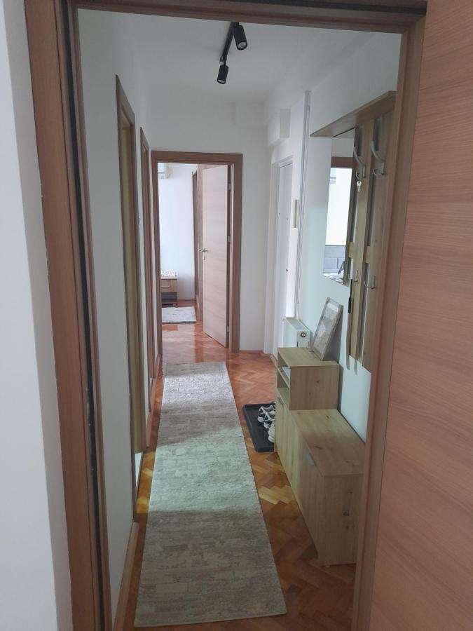 Holiday Apartaments 2 Ni Εξωτερικό φωτογραφία