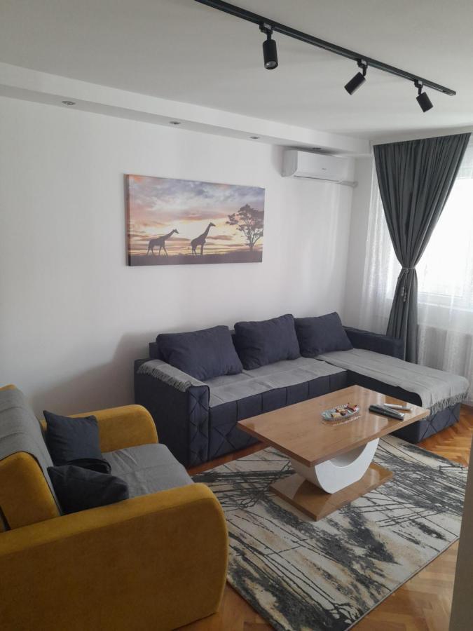 Holiday Apartaments 2 Ni Εξωτερικό φωτογραφία